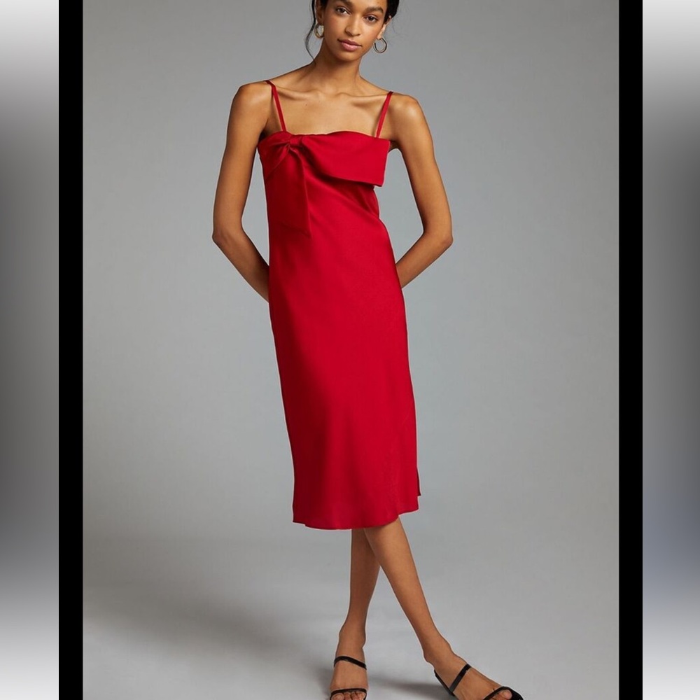 Beautiful red dress with bow perfect for Valentines Day♥️